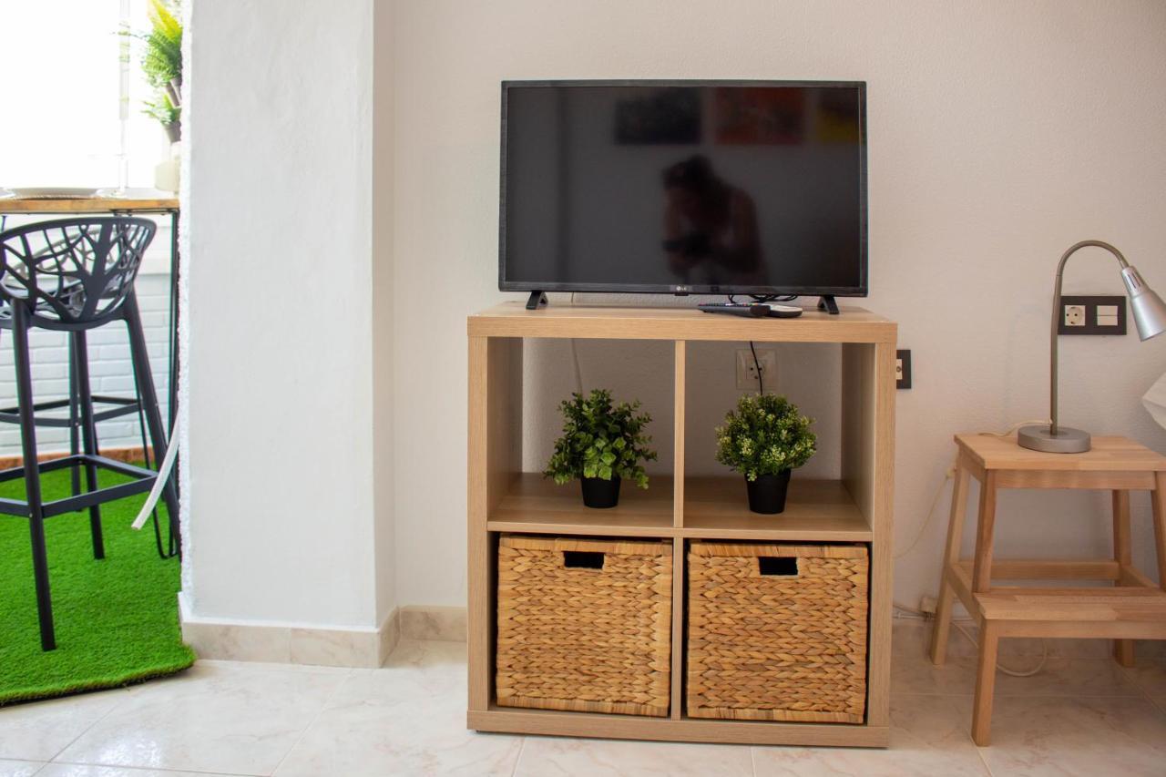 Larios Dos 504. Estudio Con Vistas Al Mar Cerca De La Playa Torrox Eksteriør billede